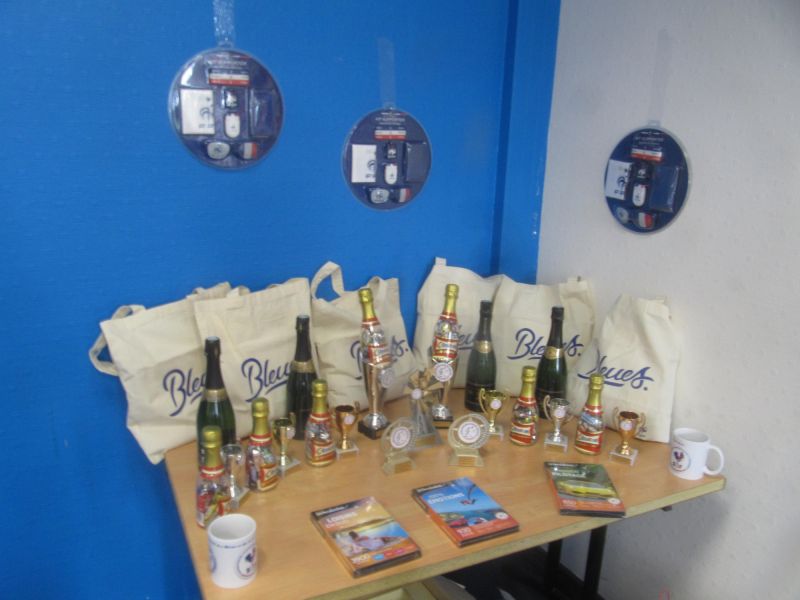 Table de trophées aux Awards SCF